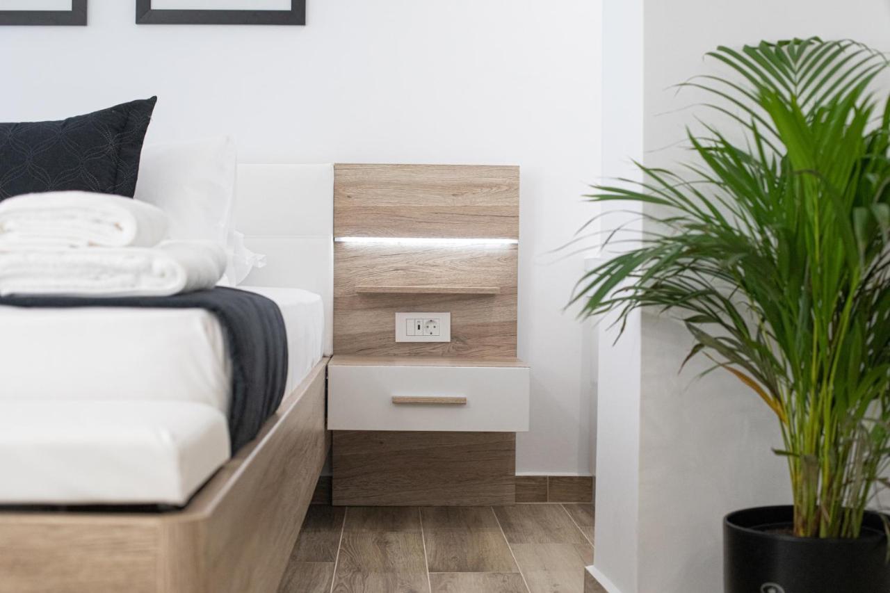 Sandra'S Luxury Studio Apartment Tolo Exterior photo